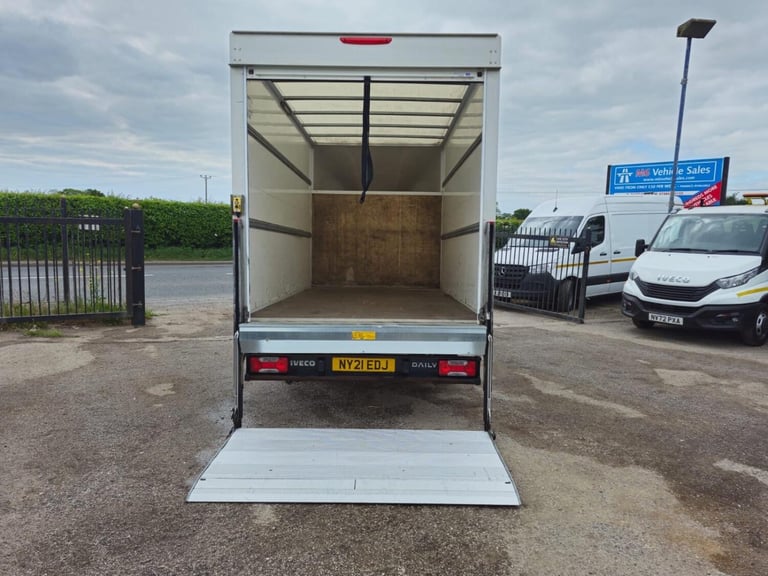 IVECO DAILY LUTON TAIL LIFT 2.3 D HPI 14V 35S 3000 2021