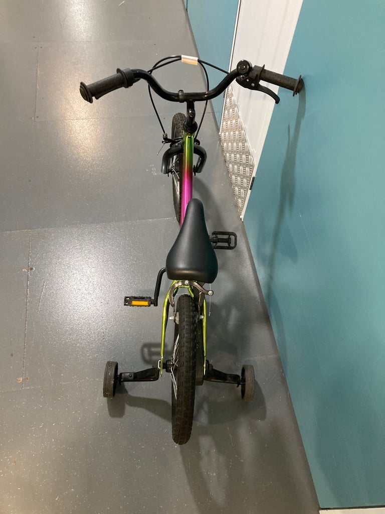 £150.00 Apollo Neo Kids 5-9 years Bike, Pink & Green - 16" Wheel With stabilisers 