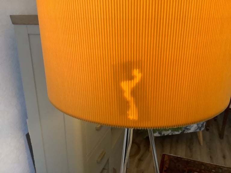 Floor lamp