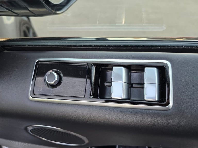 2020 Land Rover Range Rover Sport 3.0 SD V6 Autobiography Dynamic SUV 5dr Diesel Auto 4WD Euro 6 ...