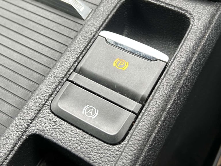 2022 Skoda Octavia 1.4 TSI iV 13kWh SE Technology DSG Euro 6 (s/s) 5dr Estate Hybrid Automatic