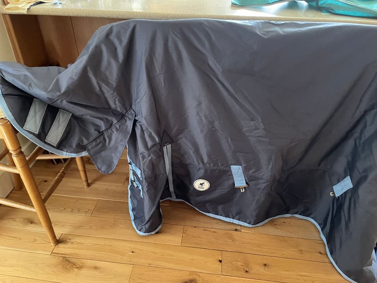 Brand New Derby House 200G Combo Neck Rug 6'3"