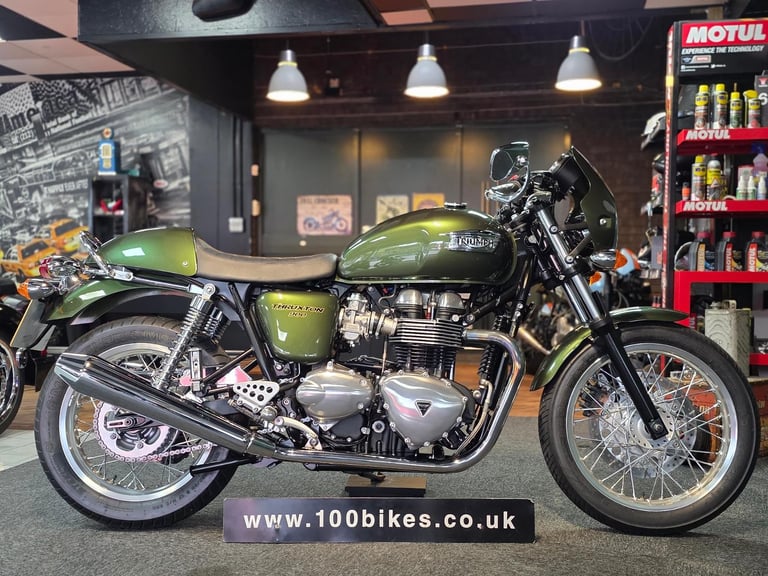 image for 2020 TRIUMPH THRUXTON 900 2,800 MILE'S 