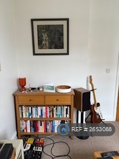 2 bedroom flat in Nightingale House, Nottingham, NG3 (2 bed) (#2653088)