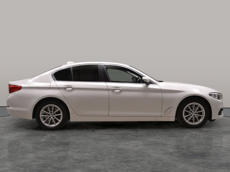 2018 BMW 5 Series 520d SE 4dr Auto SALOON DIESEL Automatic