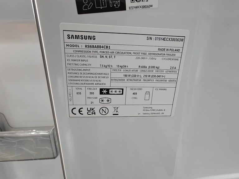 Samsung RS68A884CB1/EU 8 Series SpaceMax American-Style Smart Fridge Freezer