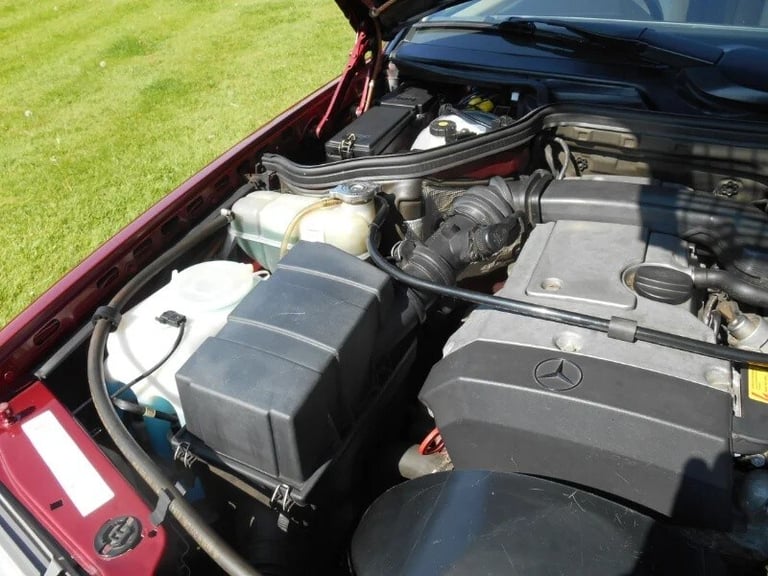 1994 Mercedes-Benz E Class E220 2-Door Petrol