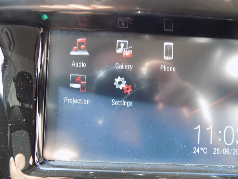 VAUXHALL CORSA 1.4 DESIGN. MORE PHOTOS AND VIDEO LINK ON OUR WEBSITE