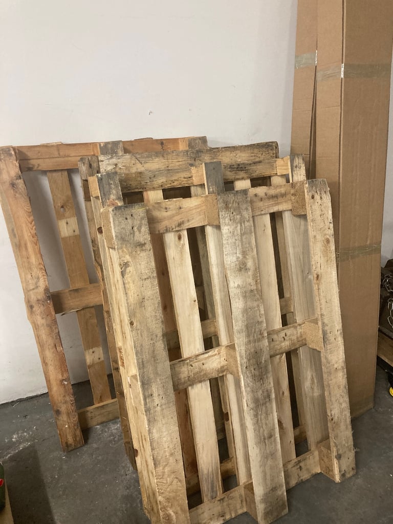 Free pallets 