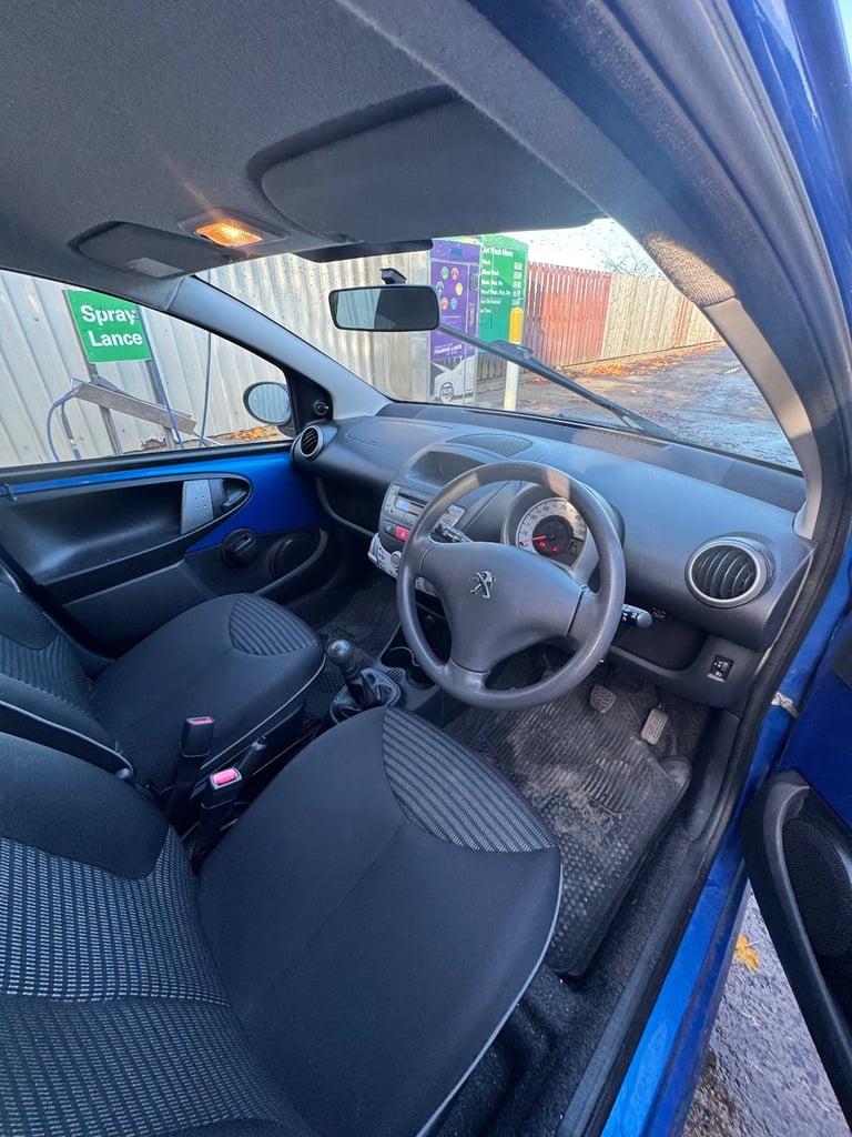 Peugeot, 107, Hatchback, 2013, Manual, 998 (cc), 5 doors