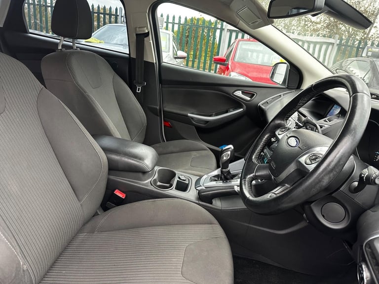 2013 Ford Focus 1.6 125 Titanium 5dr Powershift HATCHBACK PETROL Automatic