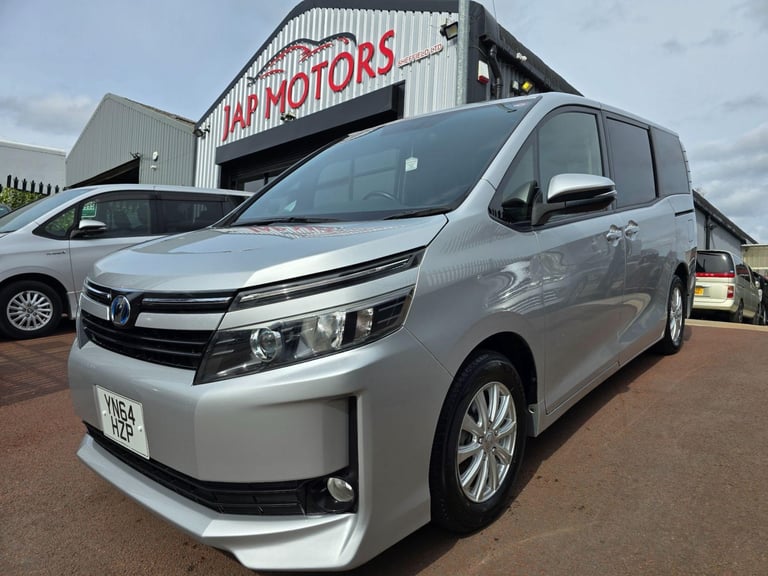 WE HAVE 6 MORE VOXY HYBRID AVAILABLE