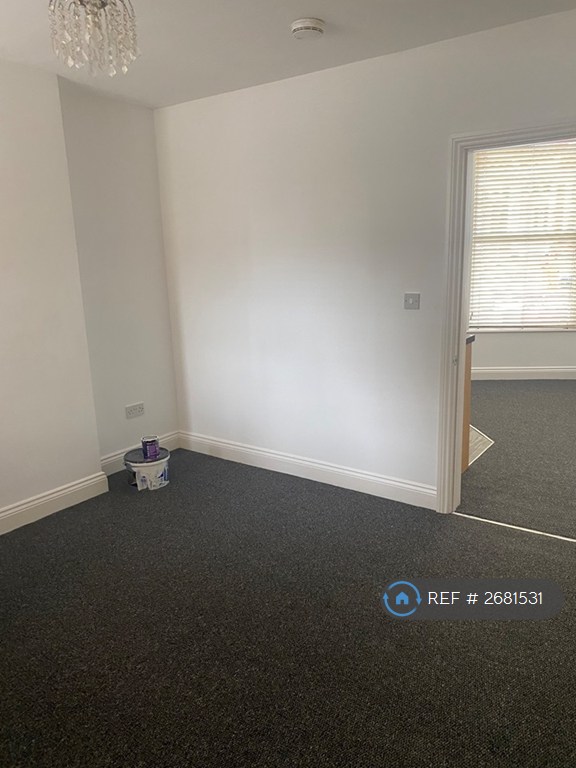 1 bedroom flat in Heygate Av, Southend, SS1 (1 bed) (#2681531)