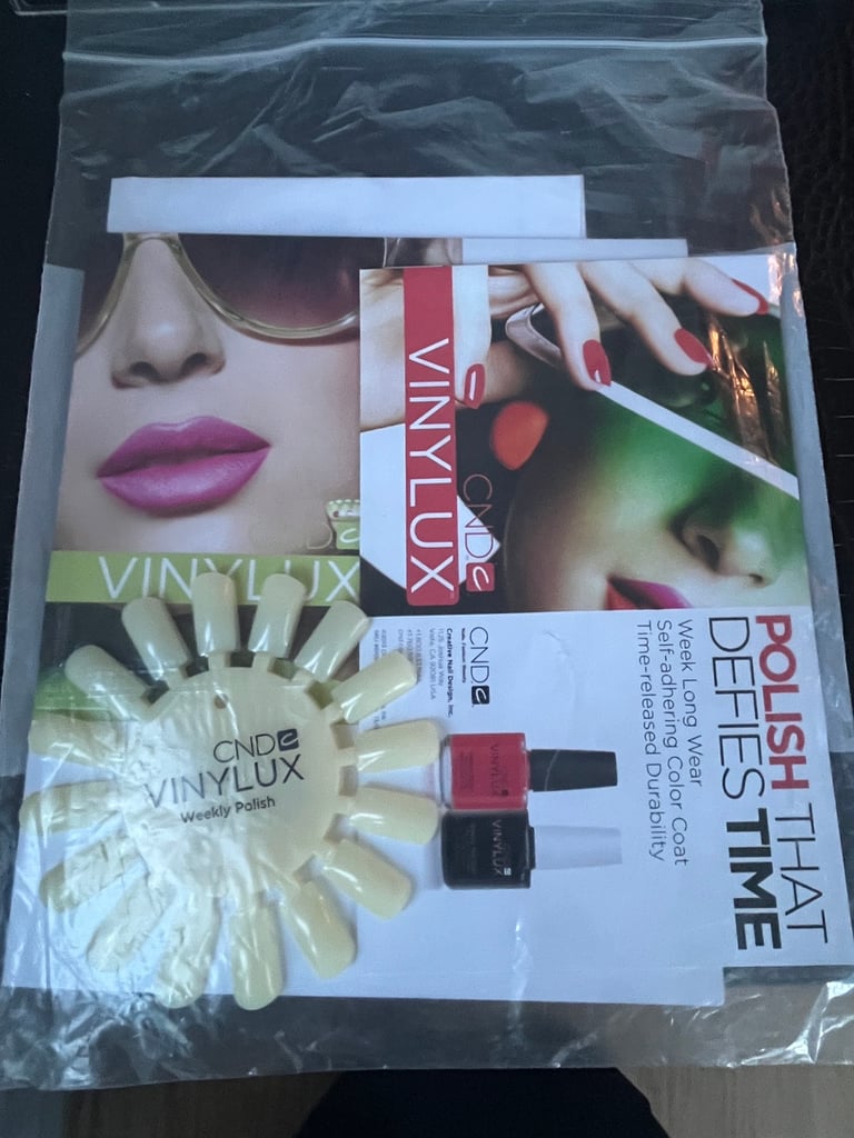 CND VINYLUX DISPLAY KIT WALL RACK START UP SET