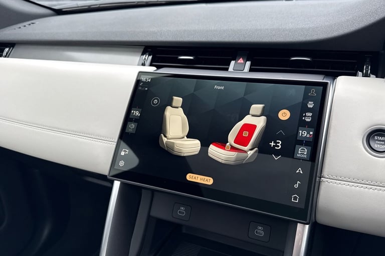 2025 Land Rover Discovery Sport 2.0 D200 Dynamic HSE 5dr SUV DIESEL Automatic