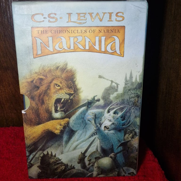 C.S. Lewis – The Chronicles of Narnia 7 Book Hardback Box Set (Ted Smart / Collins, £90 RRP)