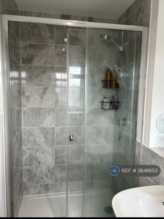 2 bedroom flat in Clydeside Terrace, Renfrew, PA4 (2 bed) (#2648653)