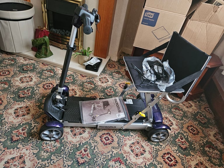 electric folding mobile scooter