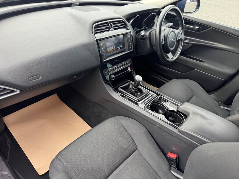 2015 Jaguar XE 2.0d SE 4dr SALOON Diesel Manual