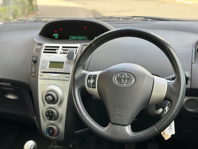 2008 Toyota Yaris 1.0 VVT-i TR 5dr HATCHBACK Petrol Manual