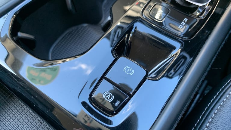 2022 Volvo XC40 1.5h T5 Recharge 10.7kWh Ultimate Bright SUV 5dr Petrol Plug-in Hybrid Auto SUV H...