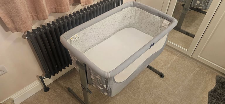Chicco next to me Baby Cot Cribb