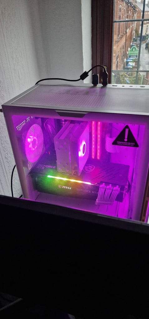 24gb RTX 3090 Gaming pc 32gb ram AMD 5800x 8 core cpu 