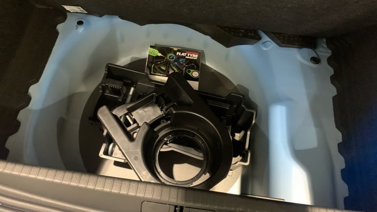 2024 Peugeot 208 1.2 HYBRID Allure Hatchback 5dr Petrol Hybrid e-DSC6 Euro 6 (s/s) (100 ps) Hatch...