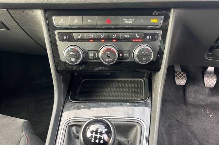 2020 SEAT Leon 1.5 TSi EVO (130 PS) FR Black Edition 5 Door Petrol Hatchback Hatchback Petrol Manual