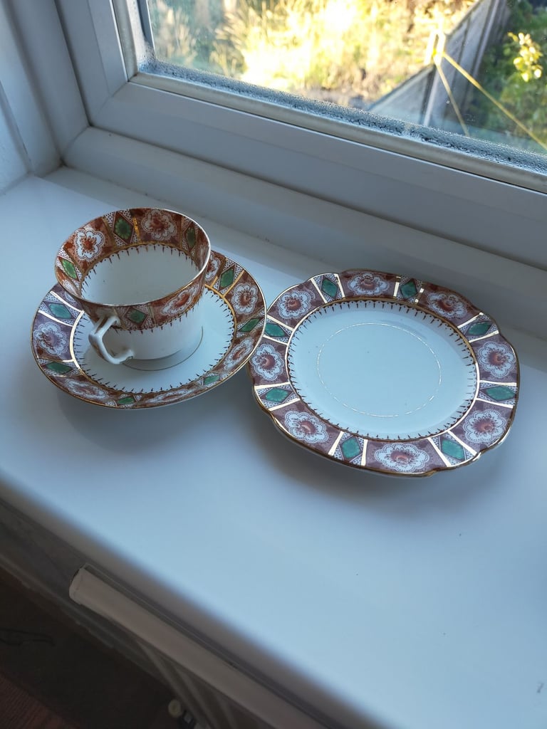 Richmond  Lime Bone China Tea Set Of 17  pieces