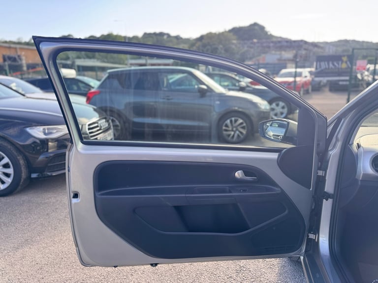 2017 Volkswagen up! 1.0 90PS High Up 3dr HATCHBACK Petrol Manual
