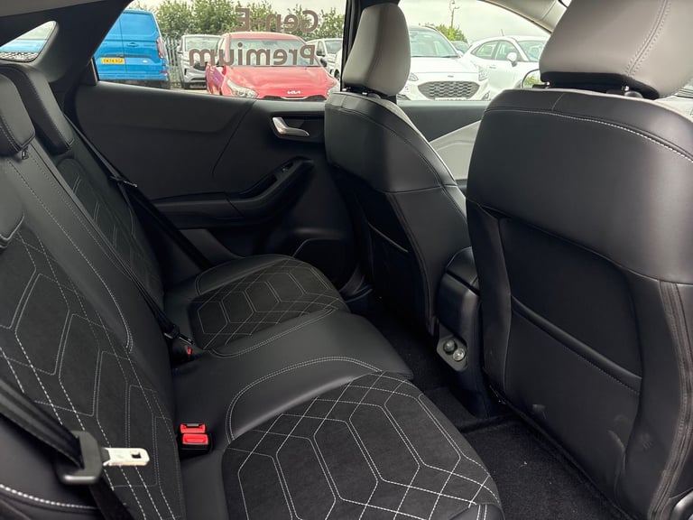 2025 Ford Puma Puma Gen-E Premium 5 Door 43 kWh Standard Range 1 Speed Automatic 5 Door ELECTRIC ...