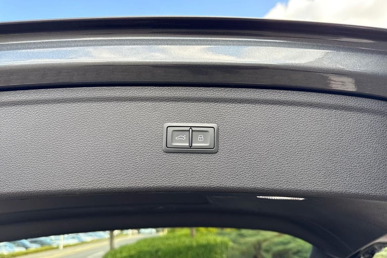 2022 Audi Q5 2.0 TDI 40 Edition 1 SUV 5dr Diesel S Tronic quattro Euro 6 (s/s) (204 ps) ESTATE Di...