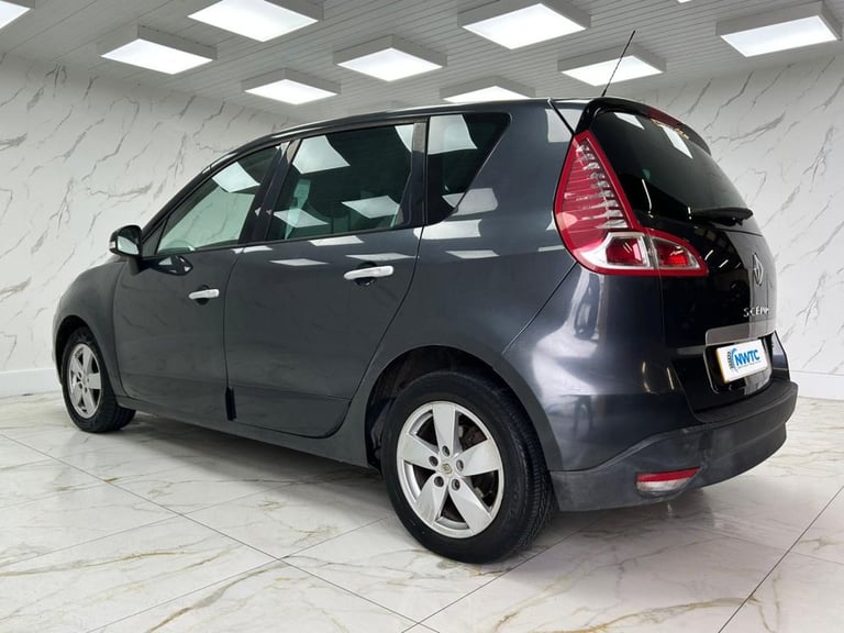 2011 Renault Scenic 1.5 dCi 110 Dynamique TomTom 5dr MPV DIESEL Manual