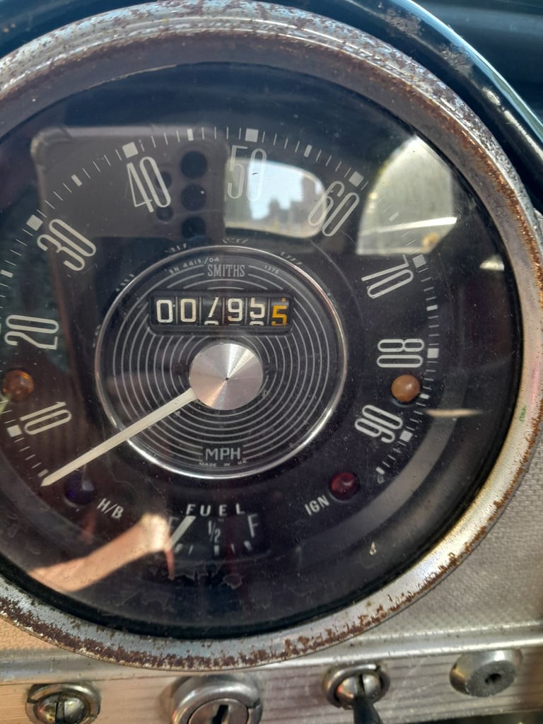 image for 1967 Morris Minor. Black and Leather Red interior
