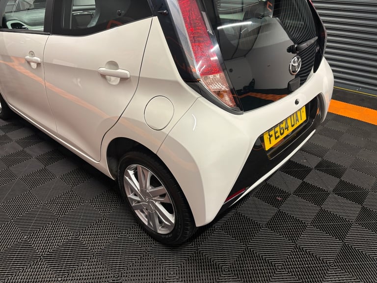 2014 Toyota AYGO 1.0 VVT-i X-Pression 5dr x-shift HATCHBACK Petrol Manual