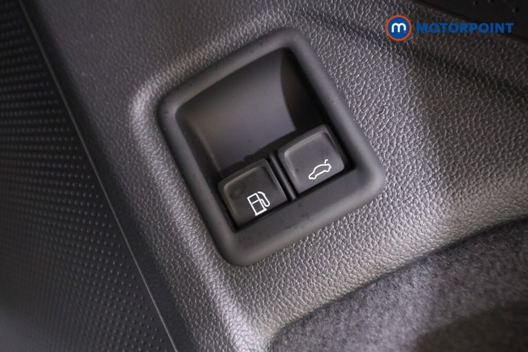 2025 Volkswagen Passat 1.5 TSI eHybrid Life 5dr DSG ESTATE PETROL/ELECTRIC Automatic