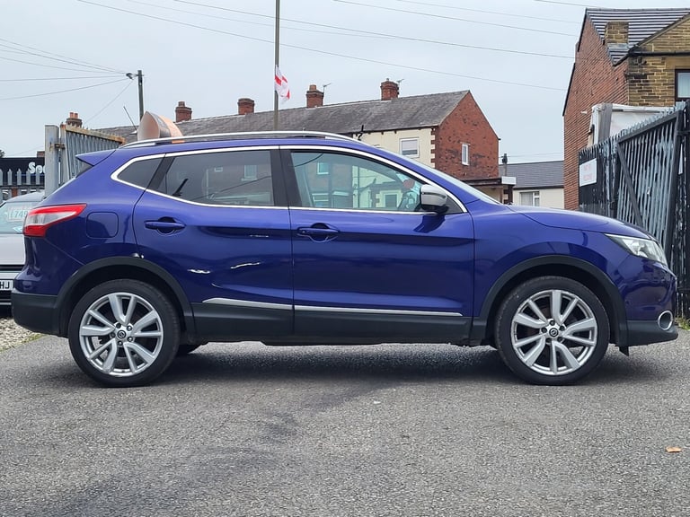 2015 Nissan Qashqai 1.5 dCi Tekna 5dr HATCHBACK Diesel Manual
