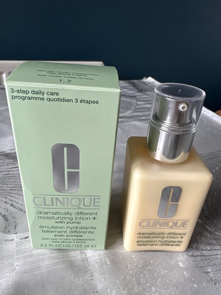 CLINIQUE Moisturizing lotion with pump 