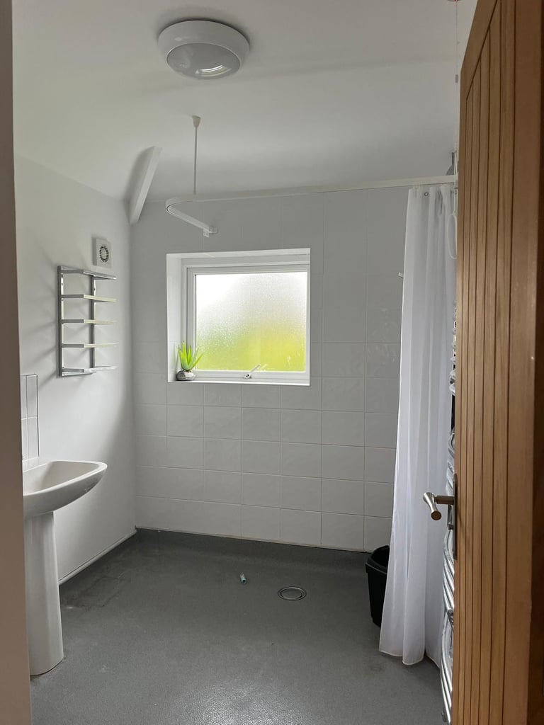 3bed semi detached house 