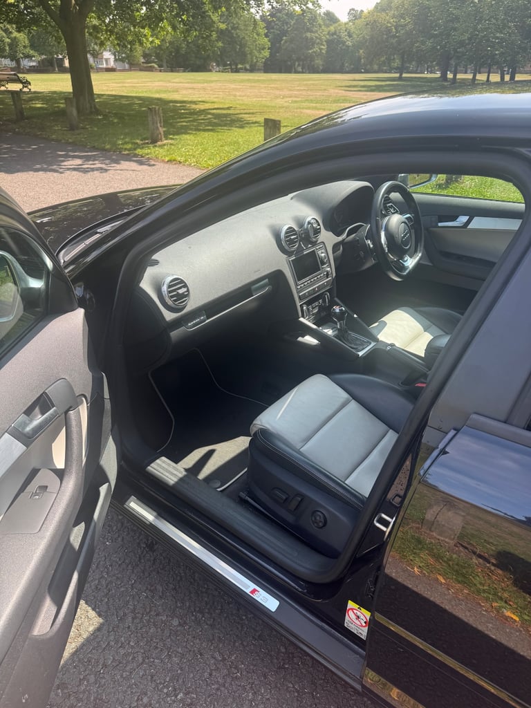 Audi, A3, Hatchback, 2009, Semi-Auto, 1984 (cc), 5 doors