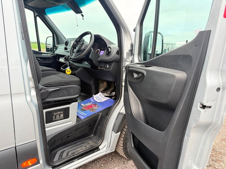 2020 Mercedes-Benz Sprinter 3.5t H2 Progressive Van PANEL VAN DIESEL Manual