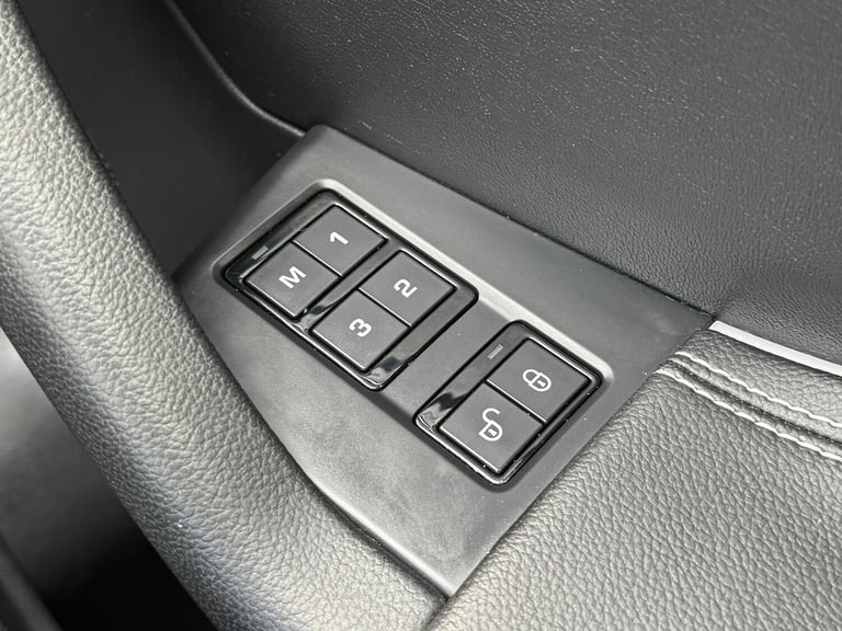 2017 Jaguar F-Pace 3.0 D300 V6 S Auto AWD Euro 6 (s/s) 5dr ESTATE Diesel Automatic