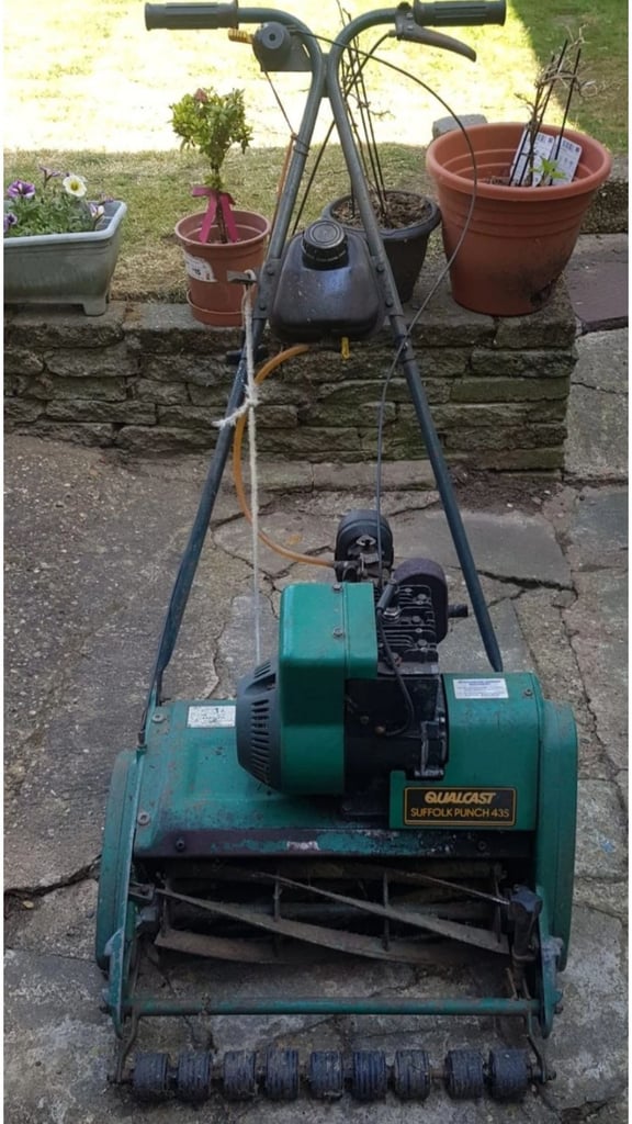 Qualcast rotary loawn mower - suffolk punch 