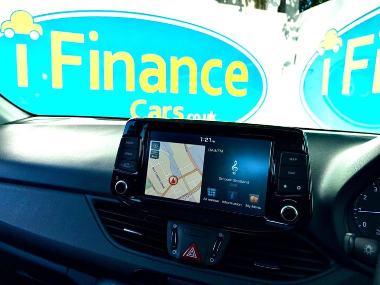 CAN'T GET CREDIT? CALL US! Hyundai i30 1.0 T-GDi SE Nav Blue Drive ISG - £149 DEPOSIT, £63 PER WEEK