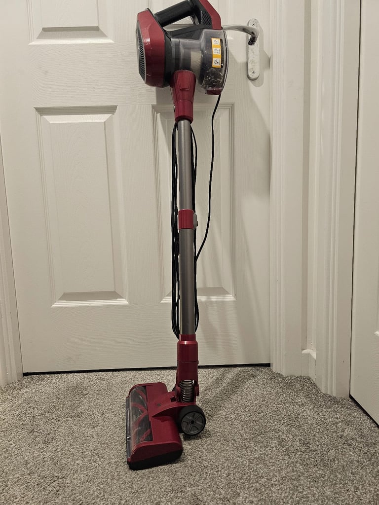 Blitz C8 vacuum cleaner with LED headlights