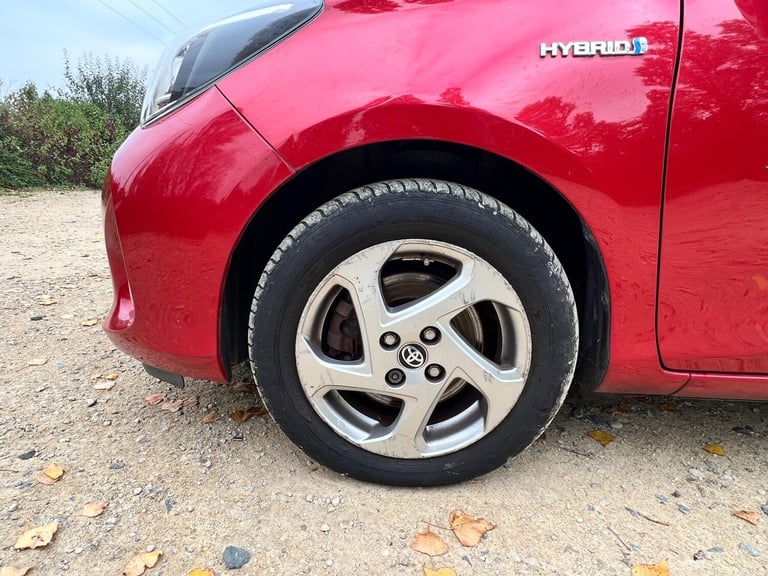 2016 Toyota Yaris 1.5 VVT-h Icon E-CVT Euro 6 5dr HATCHBACK Petrol/Electric Hybrid Automatic