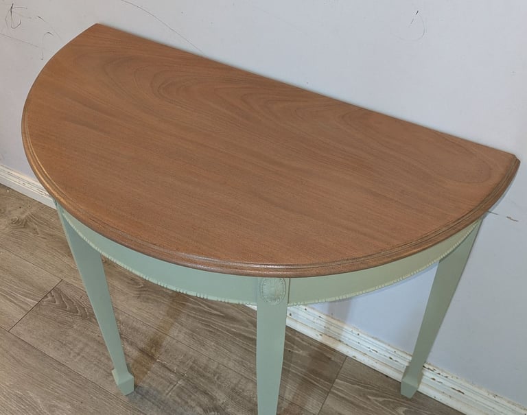 Half moon hall / console table 