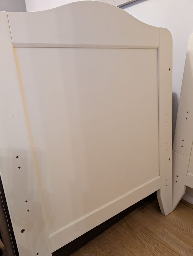 Babies 'R' us loved and adored cotbed 