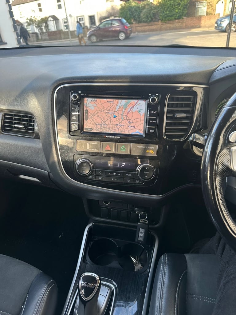 Mitsubishi, OUTLANDER, Estate, 2017, Other, 1998 (cc), 5 doors